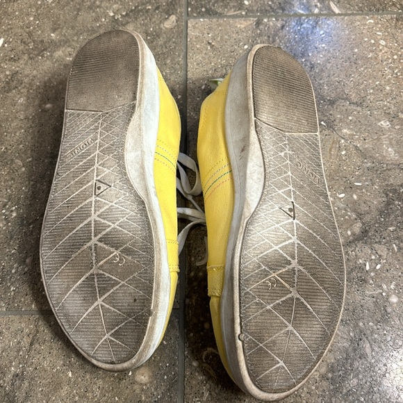 Vionic beach sneakers, yellow, 8 - Picture 8 of 12